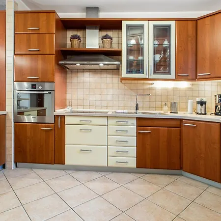 Appartamento Aria Superior Apartment, Seaview & Wellness *