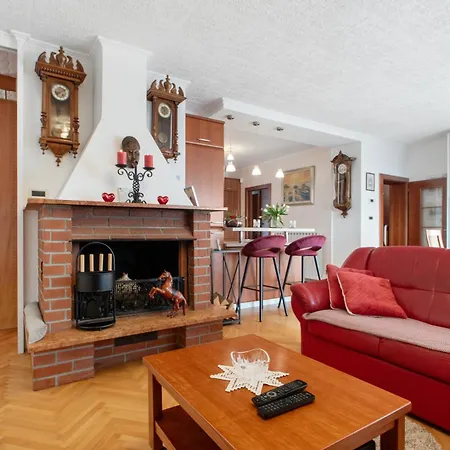 Aria Superior Apartment, Seaview & Wellness *