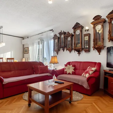 Aria Superior Apartment, Seaview & Wellness *