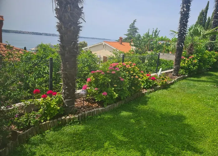 アパート Aria Superior Apartment, Seaview & Wellness ポルトローシュ