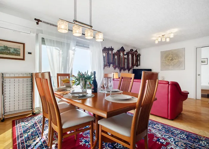 Aria Superior Apartment, Seaview & Wellness Apartment *